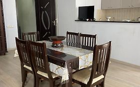 Апартаменты На Луки Асатиани, 2